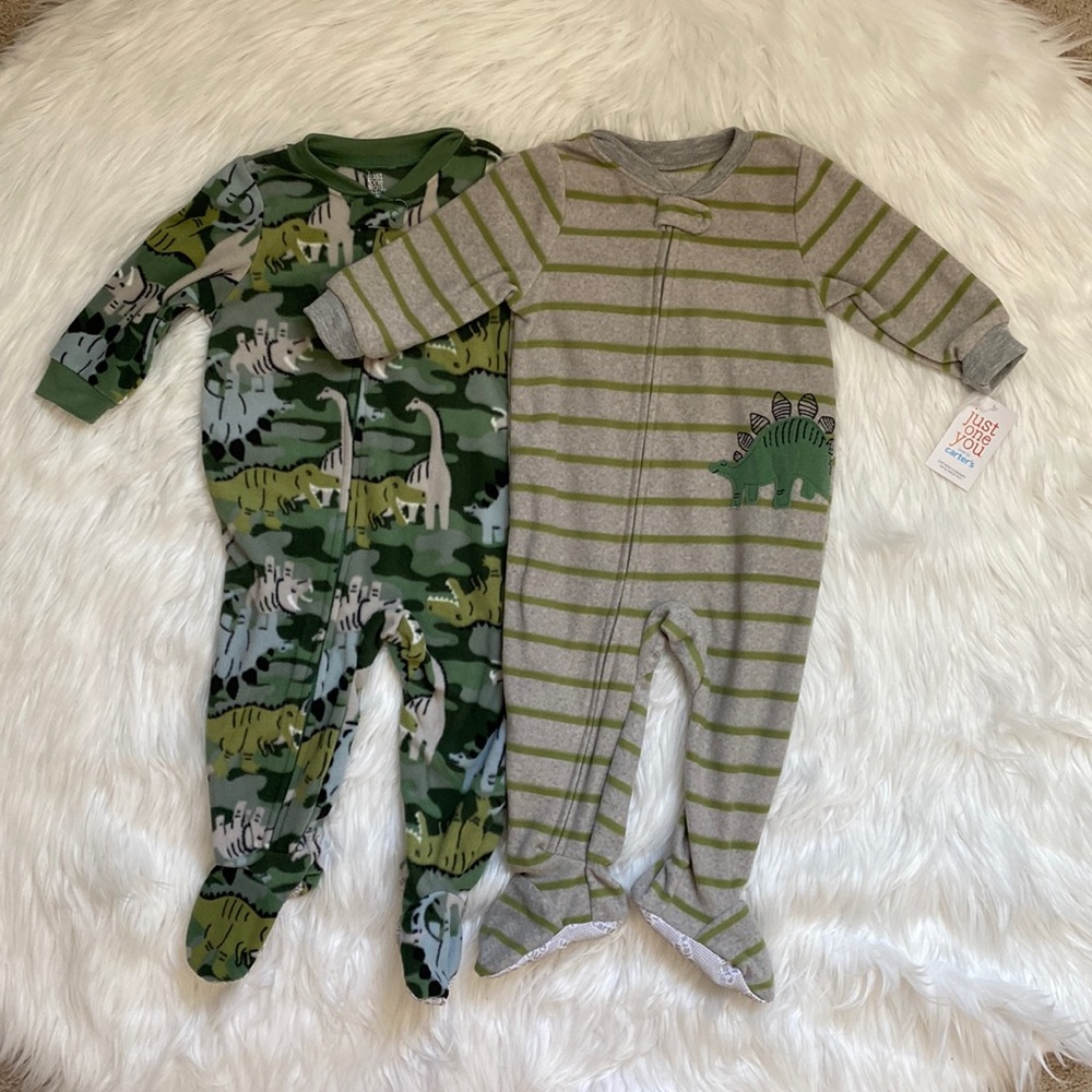 Just One You by Carter’s 2pc. Dinosaur Fleece Sleeper, Size 12 months.